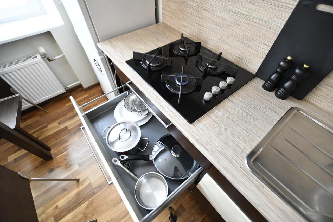 Revalia T1 Airport-bus Station One-bedroom Apartment Tallinn